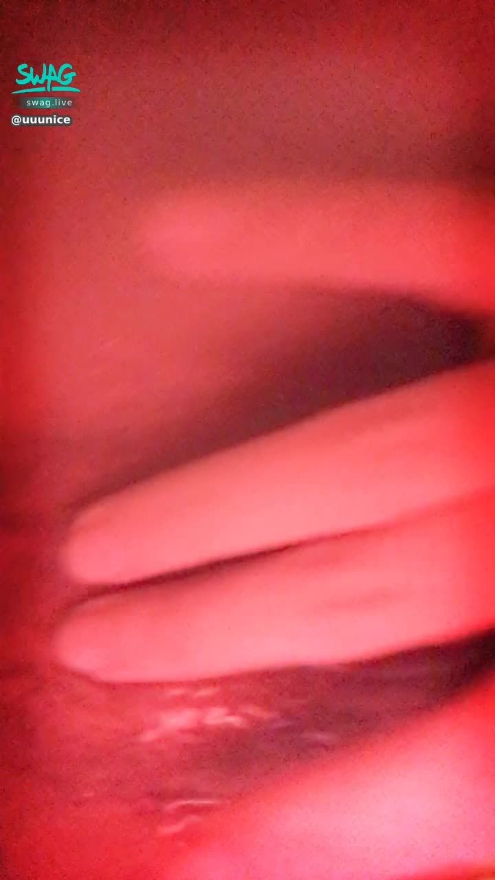  : 看我的小穴👌無時無刻都在濕💦💦