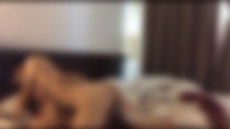 babyalicia : Have sex with my step bro at hotel!😋🍆💦