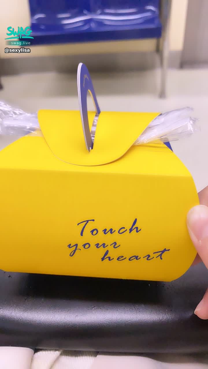 s******a : 突然好想吃甜的🥺🥺
touch your heart❤️❤️