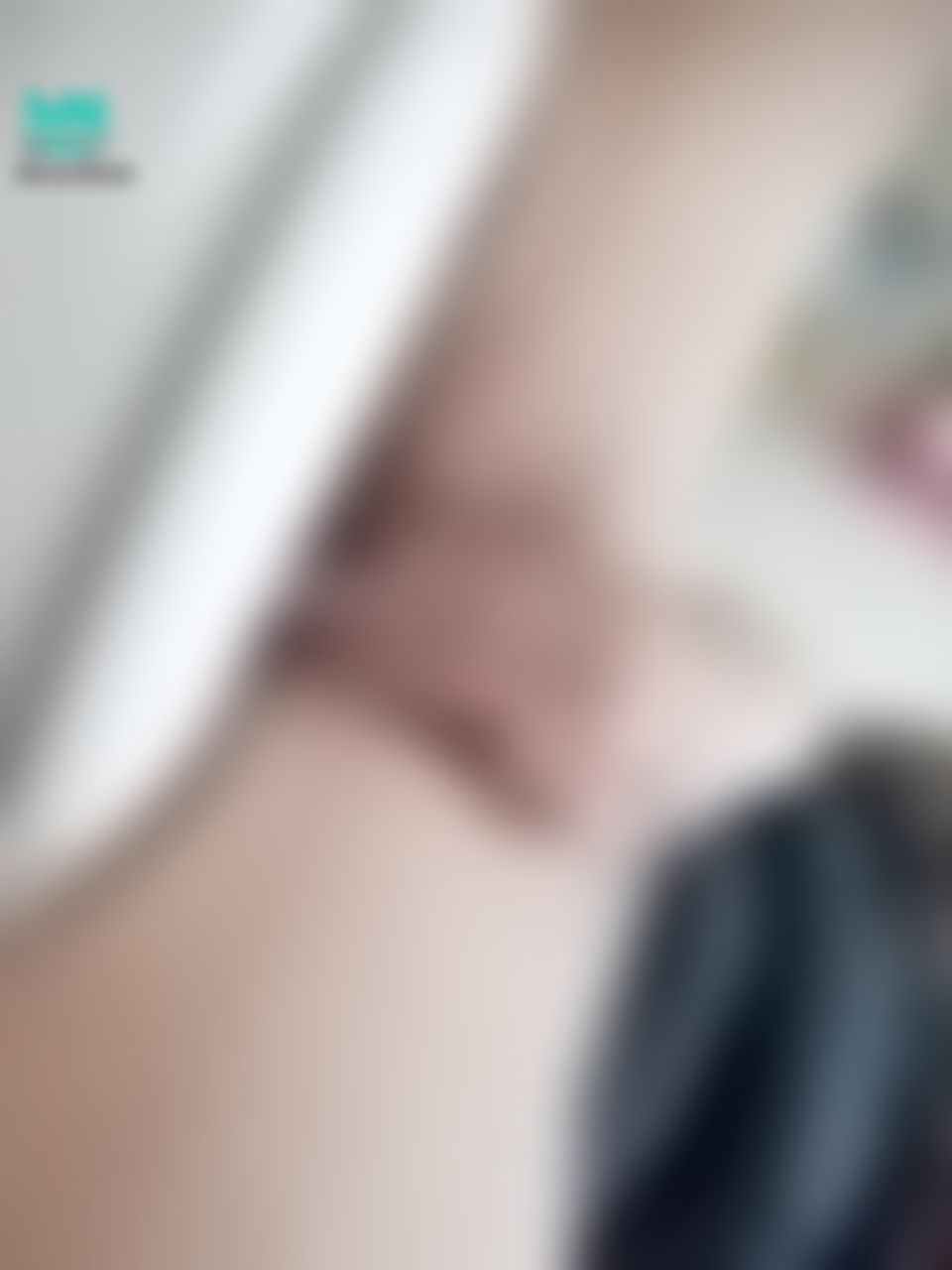 h********e : 感覺手指已經快滿足不了
Irene的小騷穴了😣😣😣
好猶豫要不要買玩具來填滿我空虛的穴穴
有人有推薦的嗎？ 😳