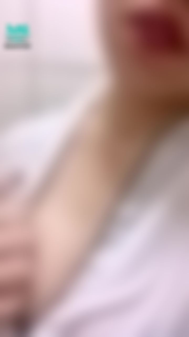  : 🌸 cora新寶貝 💕 有人把這些水舔掉嗎😝水嫩雪白的胸部看起來真的好可口😳