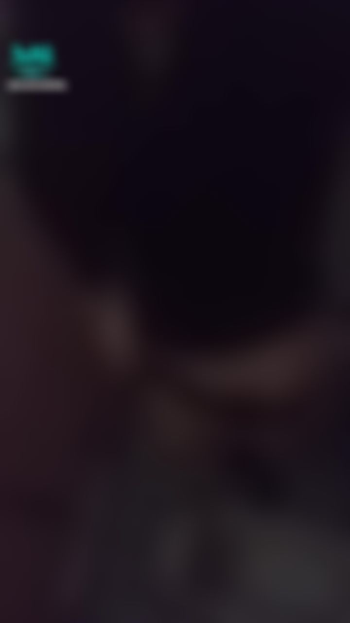  : 公廁露毛⋯突然隔壁進來了一個大嬸⋯😅