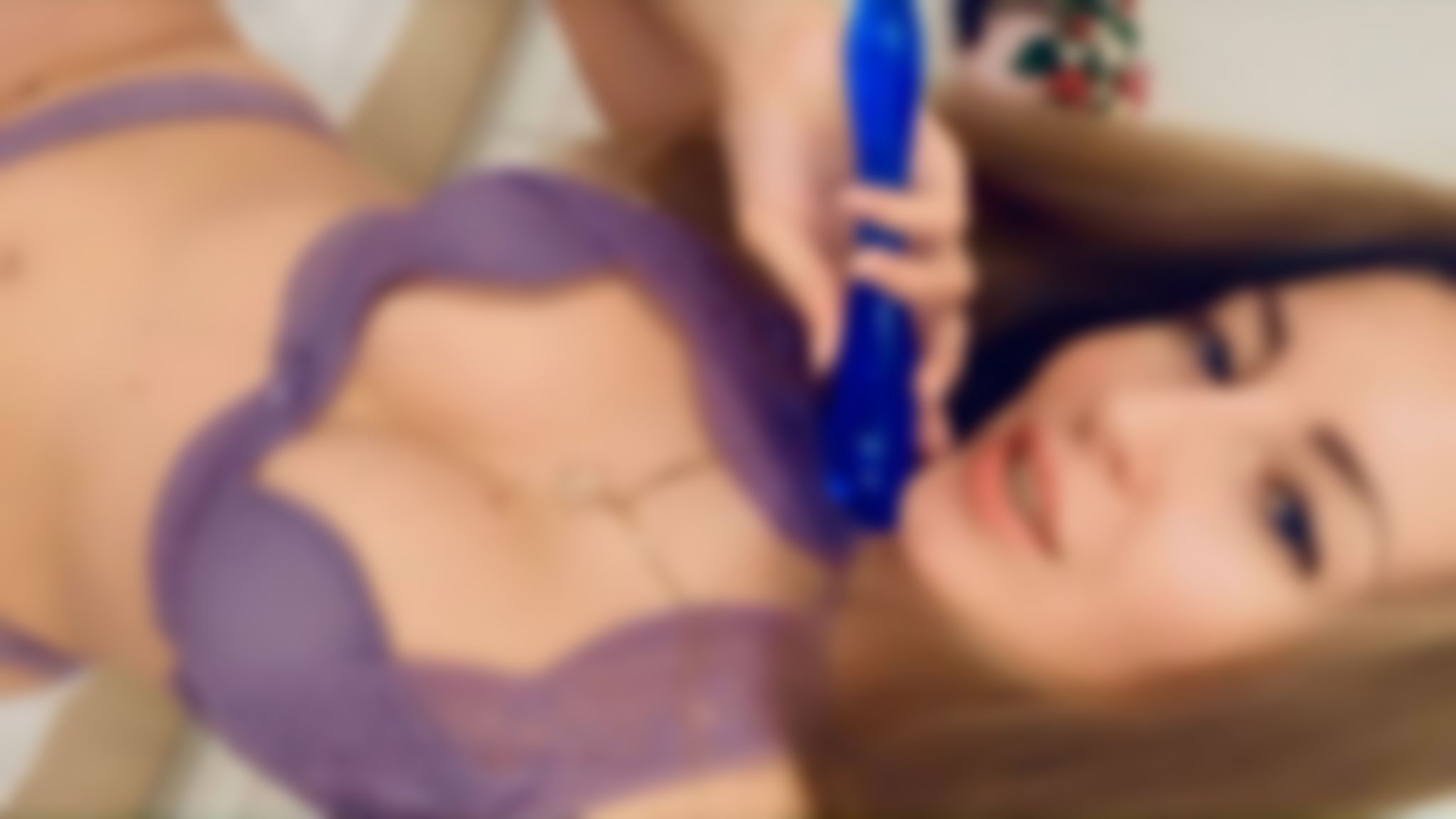 emilyloveu : enjoy my video in new lingerie and with a new toy💦