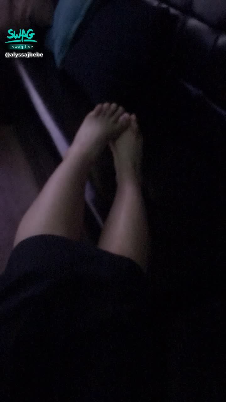  : 在ktv玩到好累😣😣