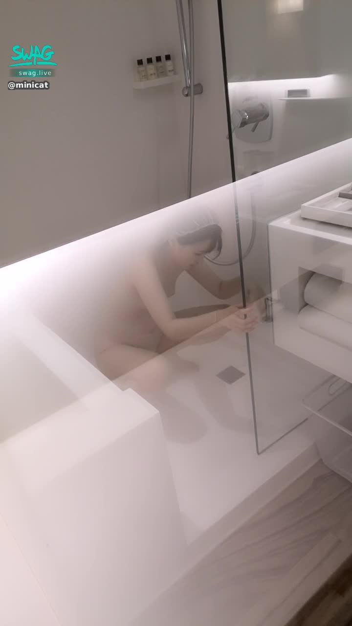 minicat : 噴水💦