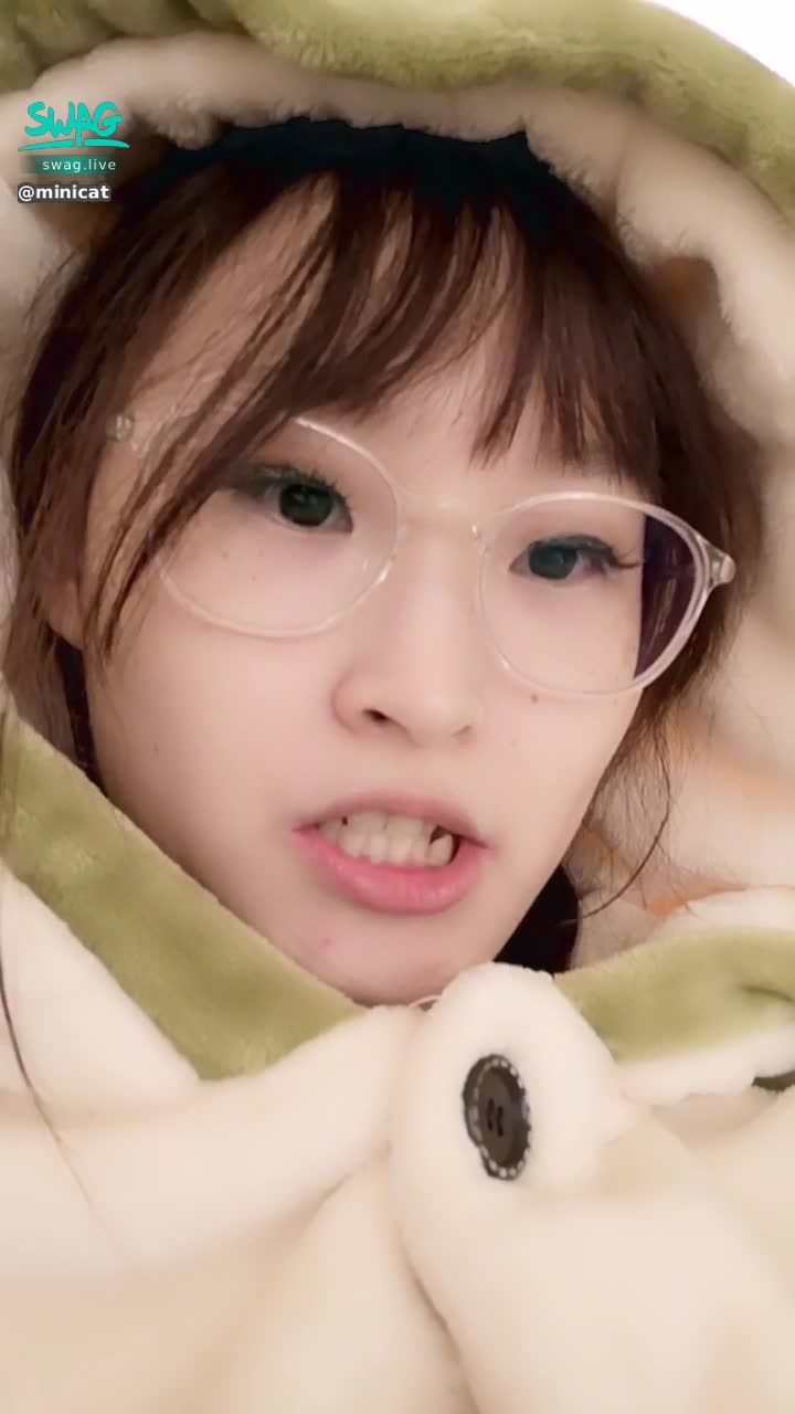 minicat : 8：00直播minicat的家事日🐣