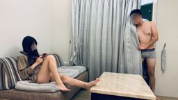 sexyemily : 乾媽指導🎬
內容更生動有趣,肢體接觸更細微,有如熱戀般的情感❤️
帶來一場舌頭與舌頭的激情🔥
