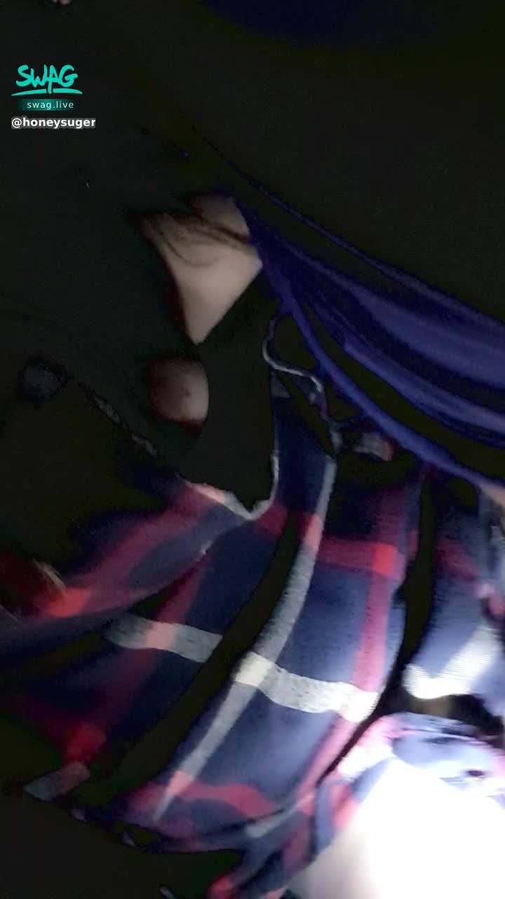 h********r : 車震😳

空間有限~

挺難搞的🤭