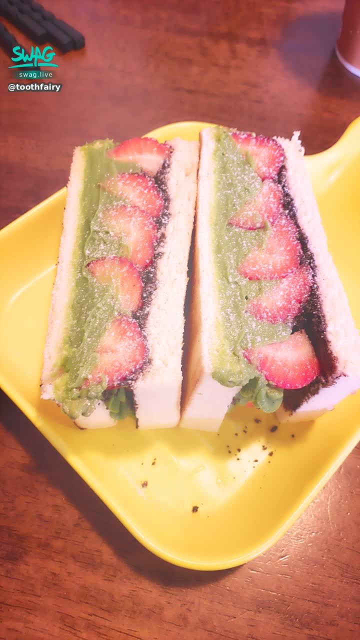  : 終於可以吃到正常的食物了.. 🥺❤️