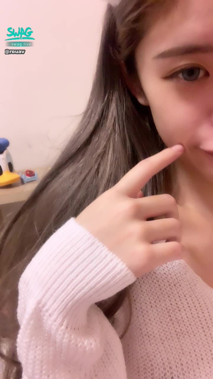 r***v : 聖誕夜⋯❤️

最喜歡露娜的南半球還是北半球🥺

解鎖截圖給我露娜就送你聖誕禮物喔❤️❤️❤️❤️❤️