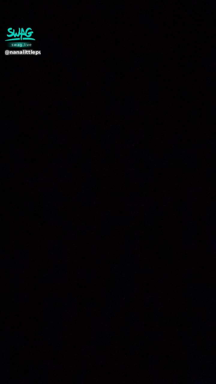 nanalittlepupy : 如果娜娜成為你的聖誕老婆婆
你會帶她去做什麼事情呢？
✨✨✨✨
1.約會
2.打架
3.妖精打架
4.跑山
5.煮飯
6.畫畫
7.打遊戲
8.組裝模型
9.嘿嘿嘿
10.我會其他的