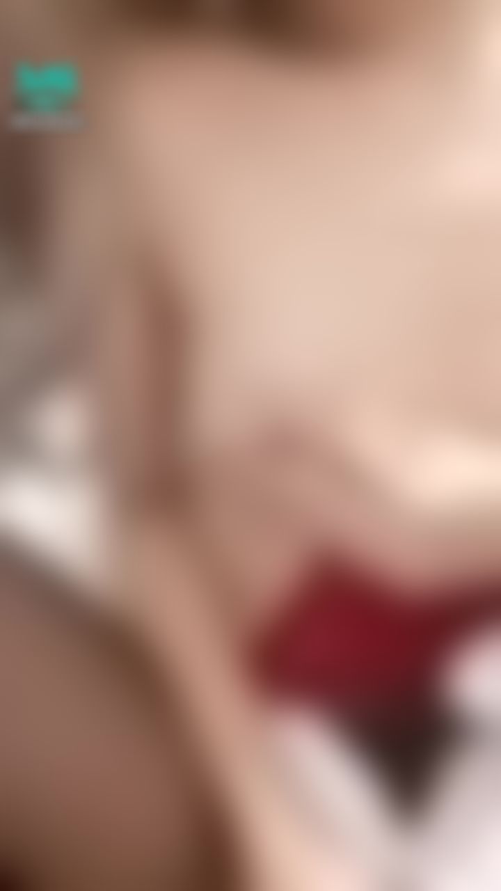  : *胸部系列*
*粉絲指定-乳夾*
重頭戲😈
凹凹的奶頭很久沒被處罰了
被鈴鐺乳夾修理了一番
還被主人命令要抖小奶讓鈴鐺響
小僕人好可憐哦🥺🥺
但是讓主人開心是我的榮幸🥰