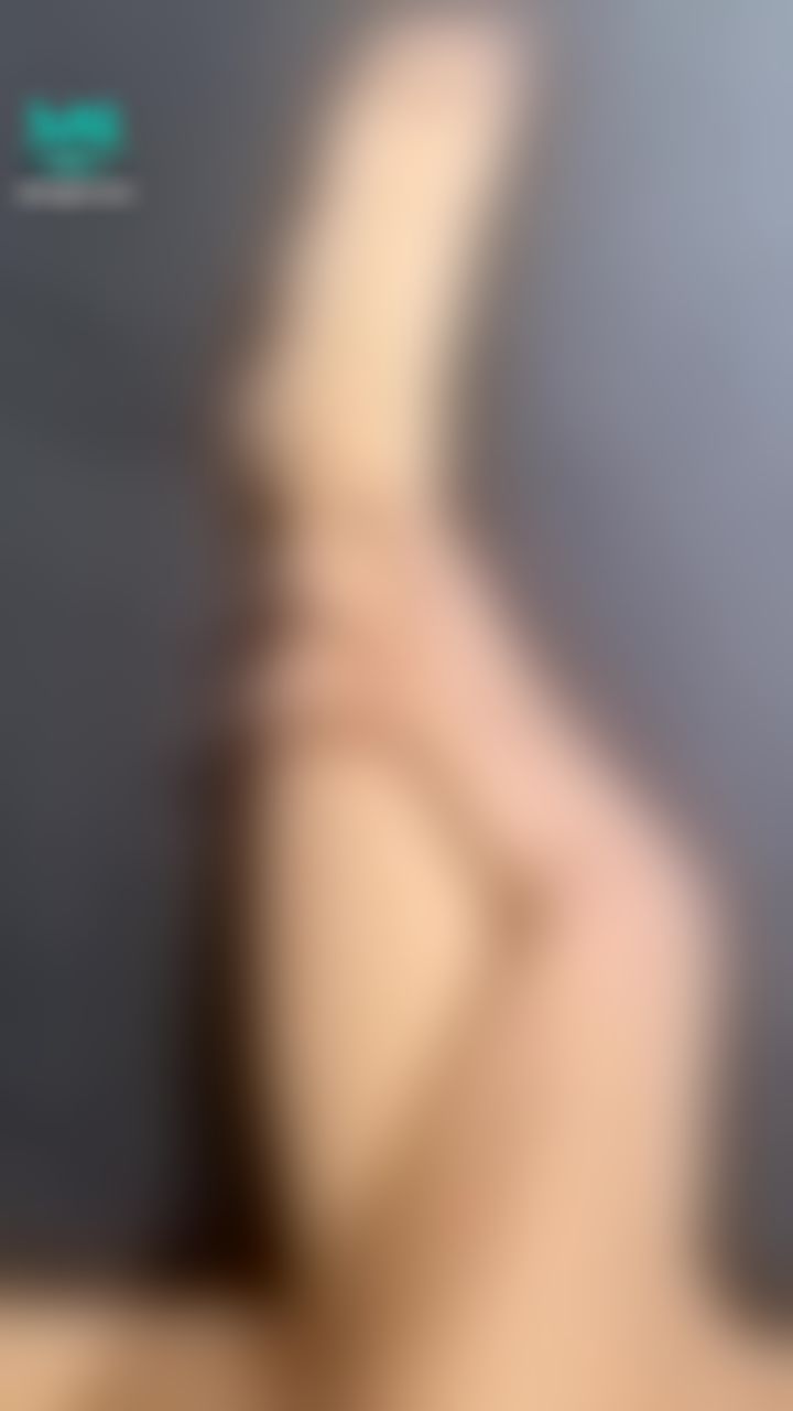  : 哥哥喜歡腿開開的還是腿合起來的呢😍