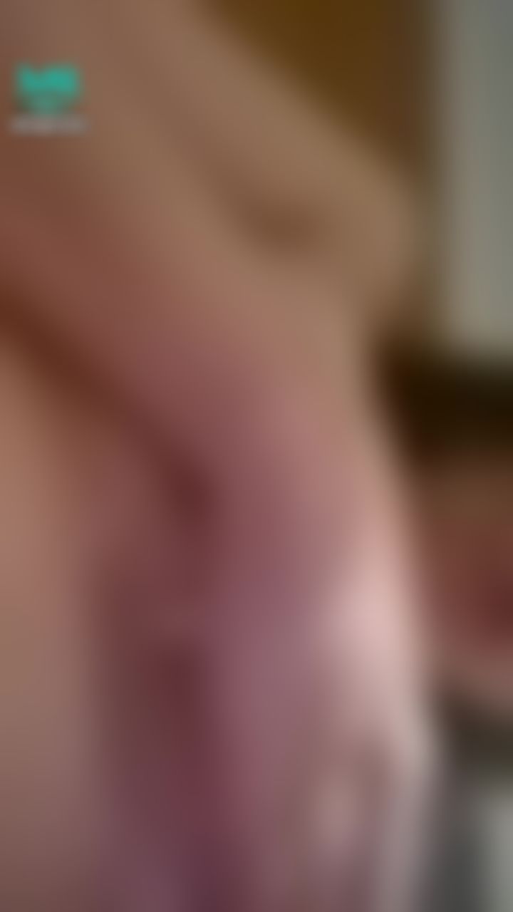  : 🔞淫女coco🔞大秀雙乳，想被你吸到發抖