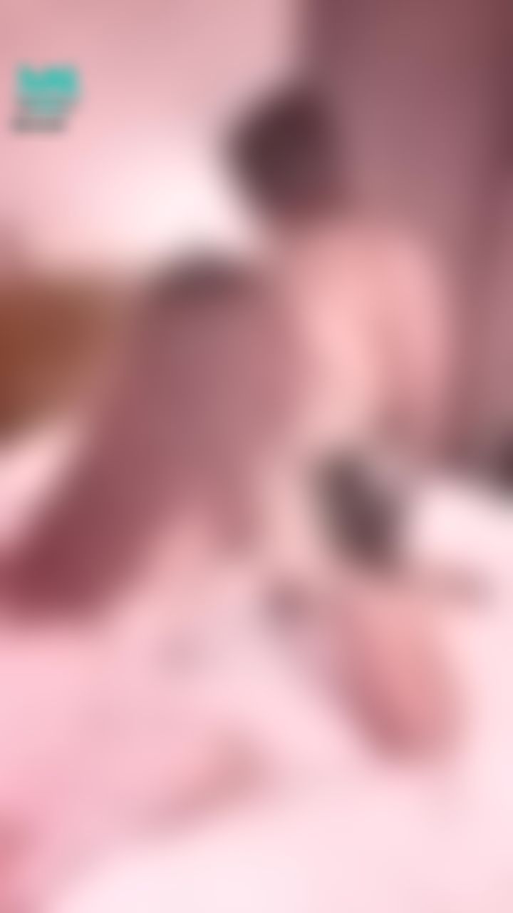  : 閨蜜好壞💕女上位到高潮💦還一邊挑逗我🌹