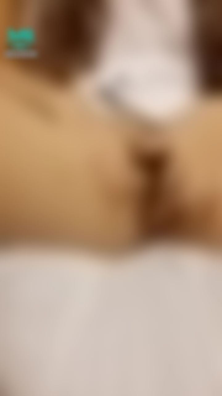 l*******n : *可愛小女僕karen自慰系列*
摩擦豆豆小穴好濕
直接手指快速抽插
小心不能被主人發現
