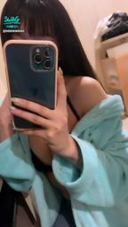 m********i : 穿了一整天厚重の毛衣終於口以脫掉惹🥺
咩咩換上浴袍洗香噴噴🙈
