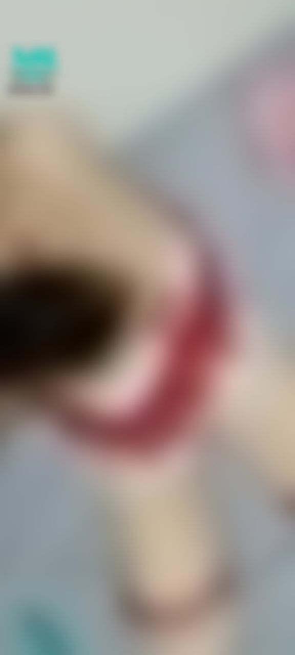  : 二月小護士上線囉～
醫生要不要幫二月打針呀🥰