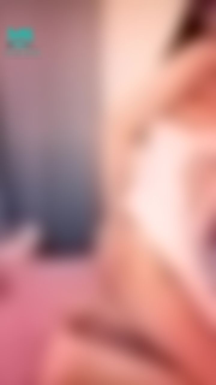  : 露臉❤️好久沒有對鏡頭跳騷舞了...拍屁屁的聲音好響亮😍超喜歡的啦🔥🔥🔥