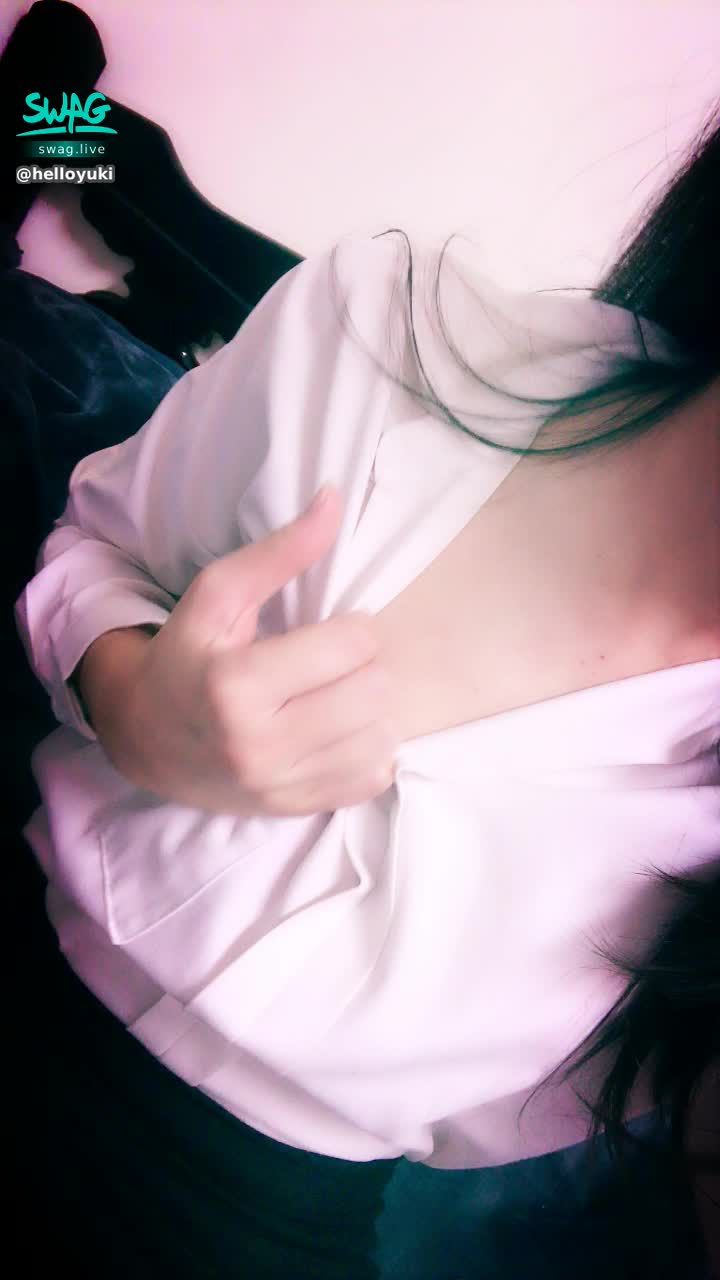  : 上面跟下面....你會想先拆開哪一個呢😉💦💕