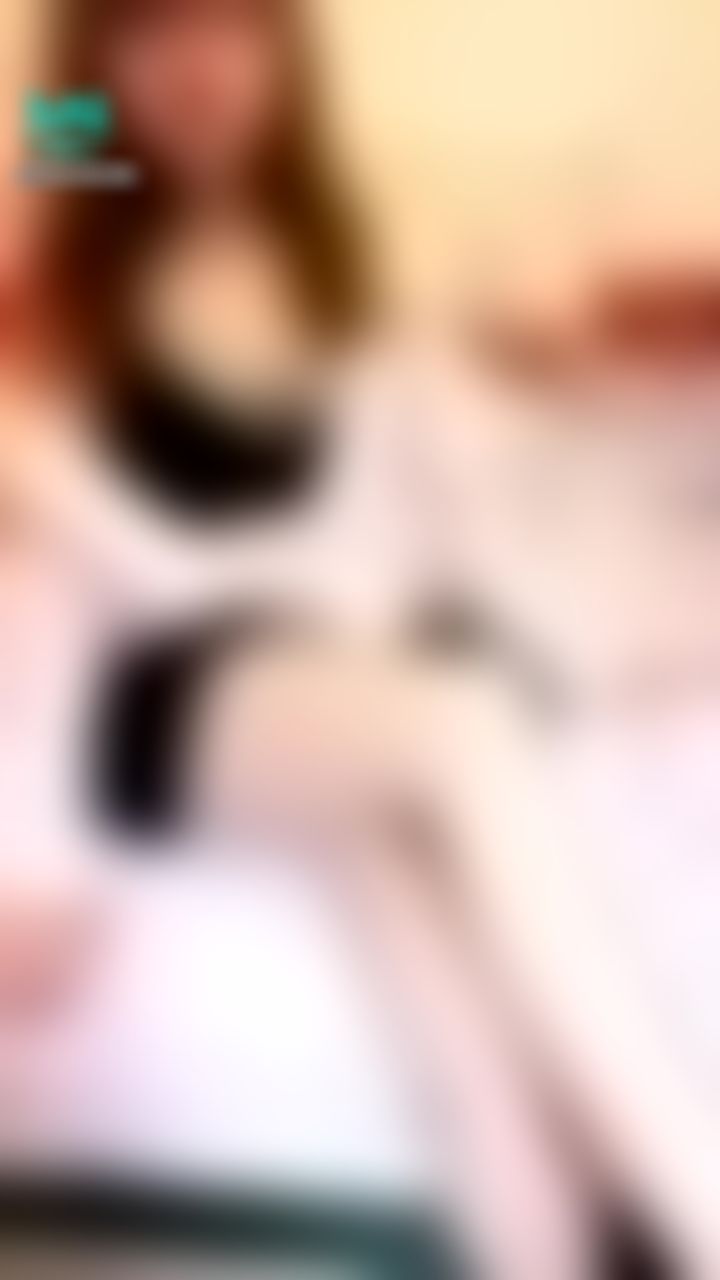 : 露腿露鮑滿秒‼️讓寶貝看個夠😝