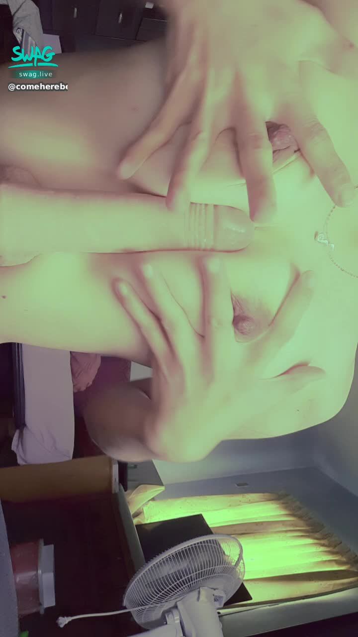 : 乳交特寫也來來……
