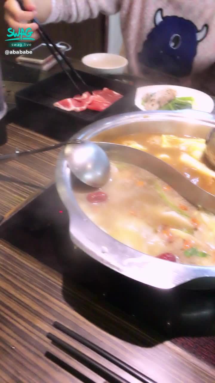  : 來吃鍋唷！大家也要吃飽飽的嘿😋😋😋減肥明天的事🤪🤪🤪