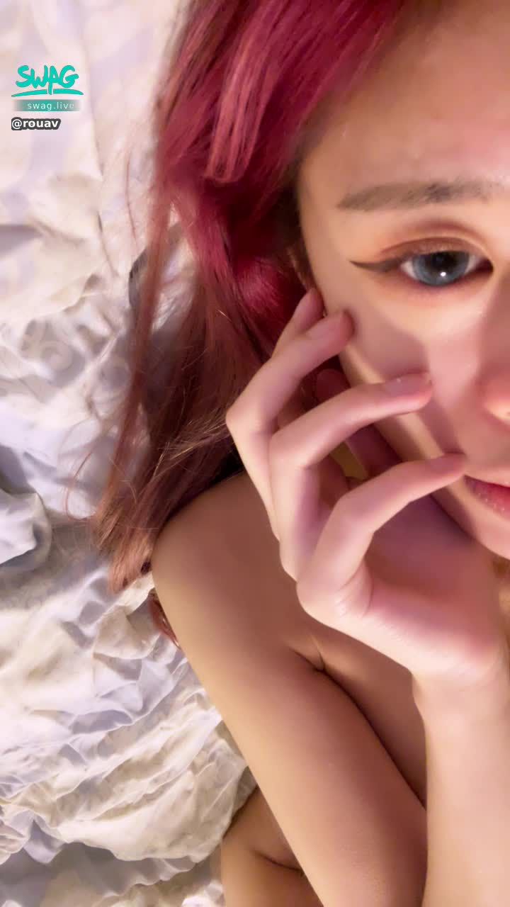 r***v : 人家都躺好床上等你了😖😖😖哥哥還不來嗎😖😖😖