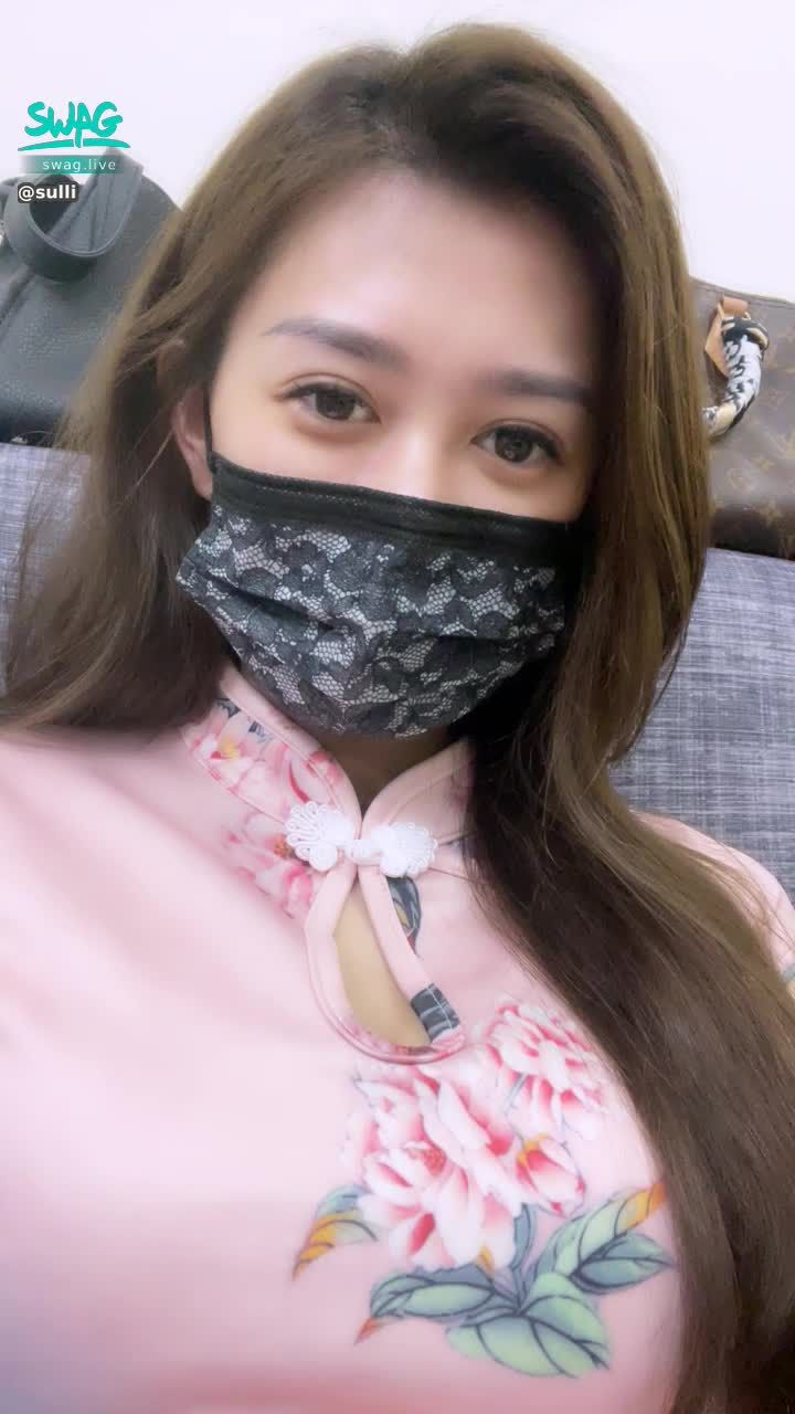 s***i : 我還不太懂這怎麼用，有人可以教教我嗎？🥰