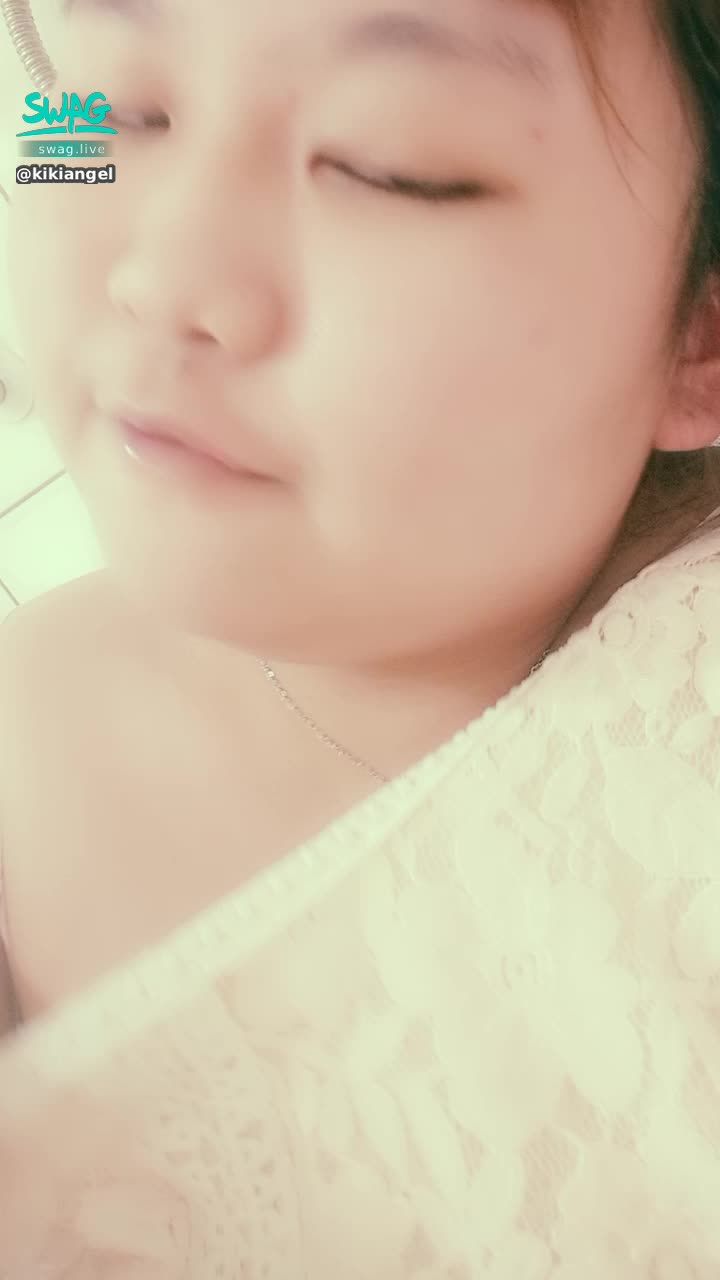 k*******l : 💮sexy secretary💮看不出來有超級大奶吧！隱藏起來的好身材~絕對要你看了直噴鼻血🤭🤭