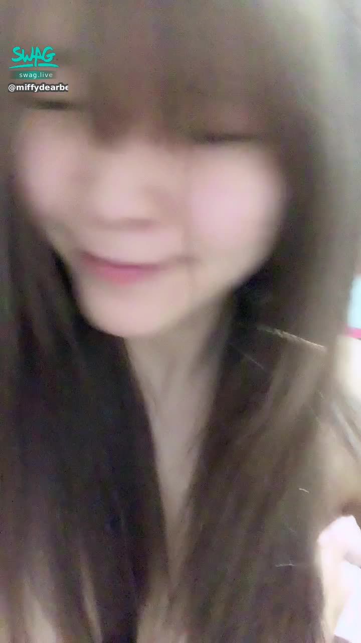 miffydearbebe : 刺刺的 不舒服⋯ 你會夾嗎？ 😳   我要個會夾的男友😭