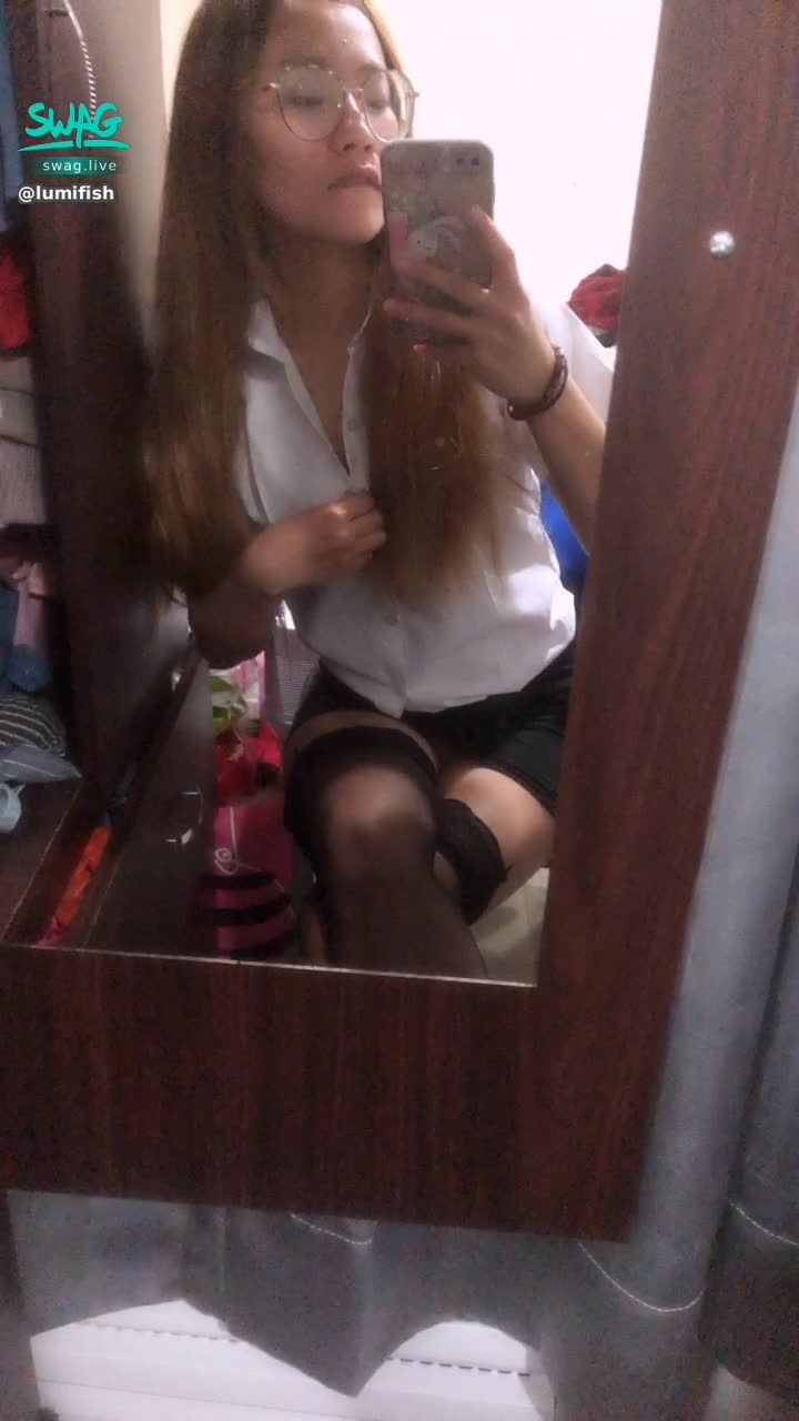 l******h : ❤️OLの極上誘惑系列❤️慢慢解開上衣的釦子 然後把腿微張😈老闆我好緊張 可以把你的手放在我胸前感受一下心跳頻率嗎😳🥰😘