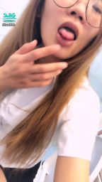 l******h : ❤️OLの極上誘惑系列❤️老闆讓我來服侍你的棒棒好嗎?🥺🥺成為你最特別的小秘書🙈在桌子底下偷偷舔老闆的肉棒 😈😈
