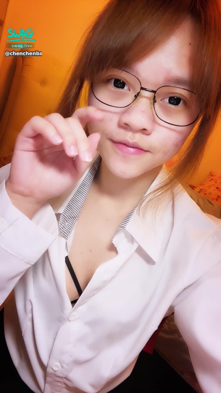 chenchenbao : Where are the glasses ⁉️ Satisfy the horsetail control glasses control OL control at one time 😍😍