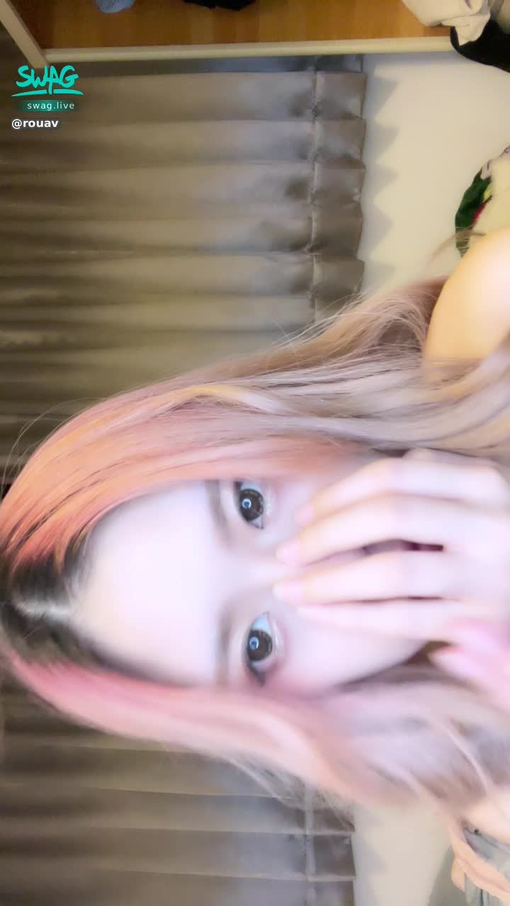 r***v : ㊙女神需要你🔞我都脫不掉內衣😖😖🥺