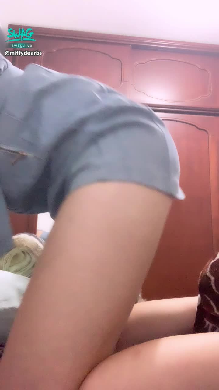 miffydearbebe : 🤣🤣這樣還是跳健康操嗎⋯⋯ 可以教我嗎🤤🤤🤤