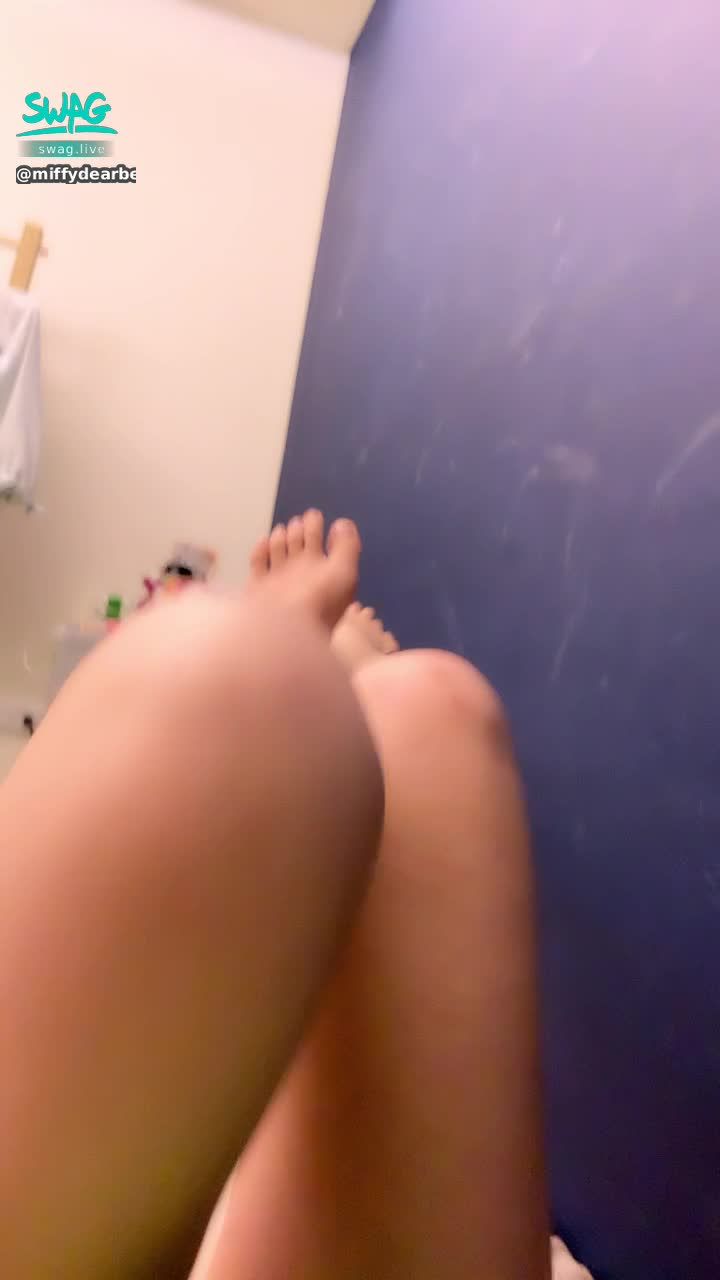 miffydearbebe : 快點跟我做床上運動😳😘🤭😝