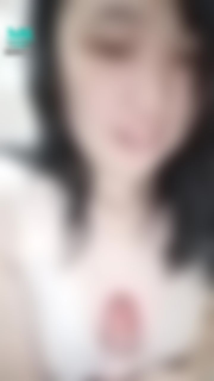  : 浴室约会🛀
奶夹棒棒吃
好美味哦