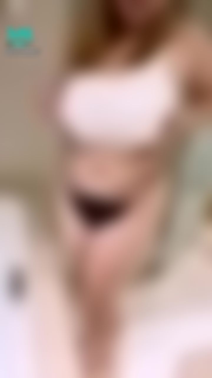 l*******r : 🈲陪我洗澡🈲一早又想來洗澡放鬆一下💦這件小丁真的是最近的心頭好，穿上就好想被大力打屁屁呀🍑🍆🍆🍆💦