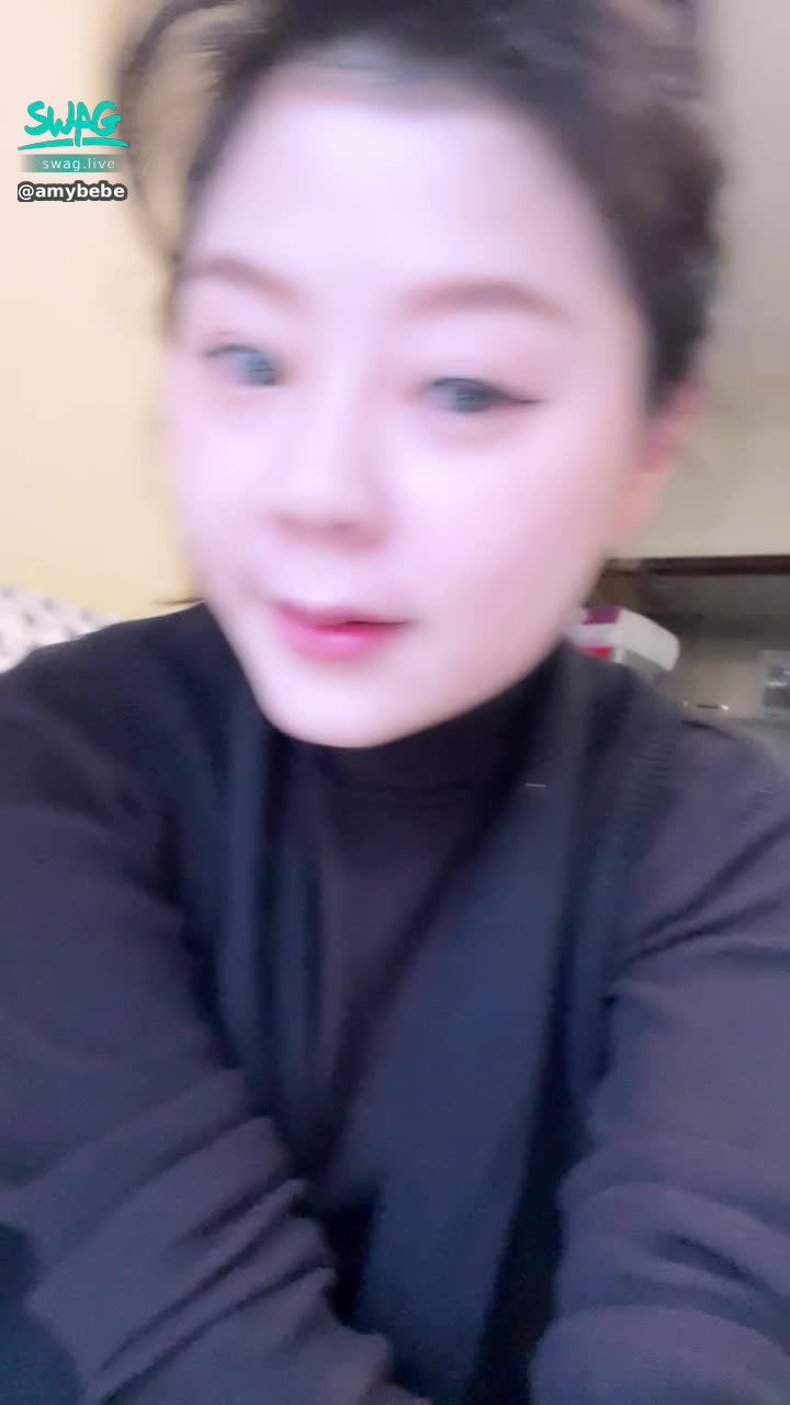a*****e : 晚點開播要來陪我嗎