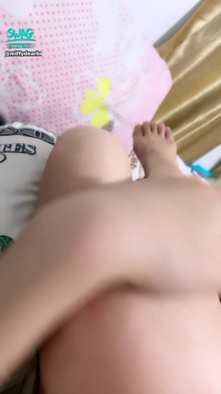 miffydearbebe : 👻晚上 10點央央上播， 想我還不來看看我？🥰🥰