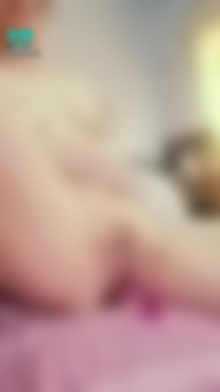  : 跳蛋在小穴震盪到我抖動的身體，高潮流好多水水💦💦