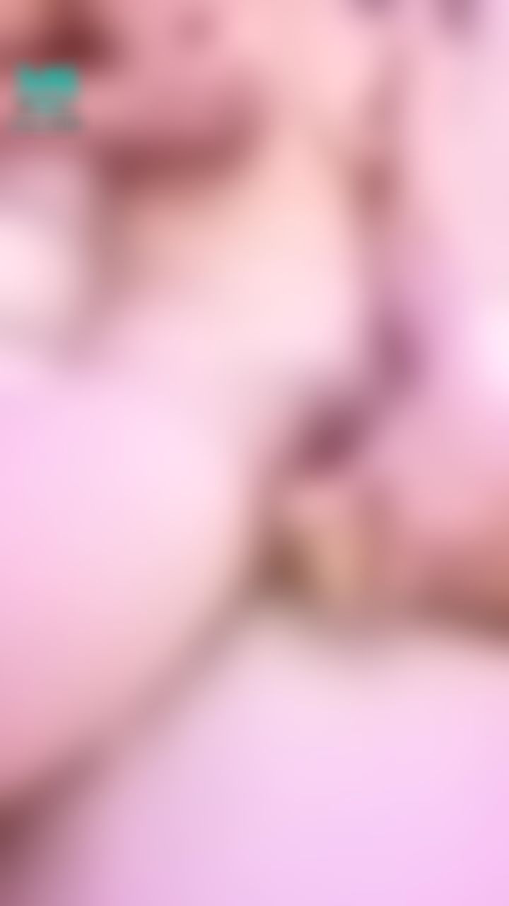  : 🔥淫蕩大噴發🔥滿秒福利🔞好想要..淫穴好濕 拿著假屌瘋狂抽插嫩穴..哥哥我還要🤤🤤淫水都快噴出來了💦💦💦要高潮了啦🙈🙈🙈