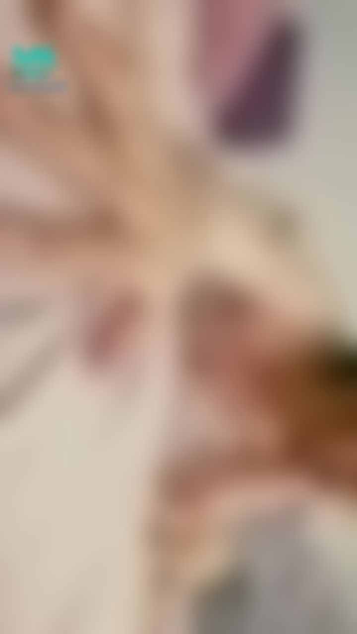 : ❤❤前戲的各種挑逗……趴著奶子都快掉出來了～
但還是認真口交你啊～