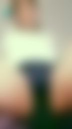 c**********e : 對著鏡頭搖晃,拉著內褲,
舌頭伸出來……表情是多麼渴望你插入啊~