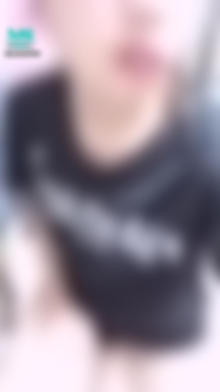g******u : 謝謝體貼的暖男哥哥說小鹿吃飯飯🥰