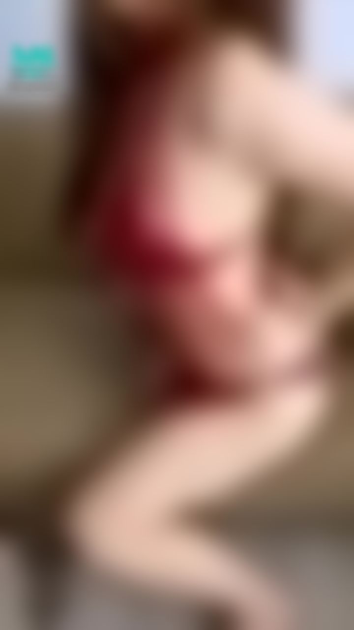d********y : 滿秒🈵️
這樣的性感翹臀
這樣的女上位幫你搖出來好嗎😘
最後忍不住伸進去💦💦💦