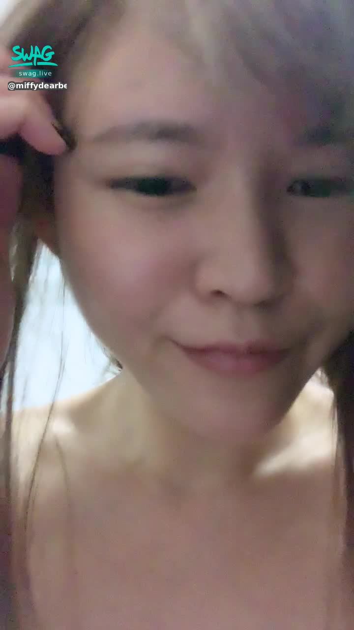 miffydearbebe : 今天⋯怎麼是個奇怪的一天😕😕 好啊不要理我😭😭
