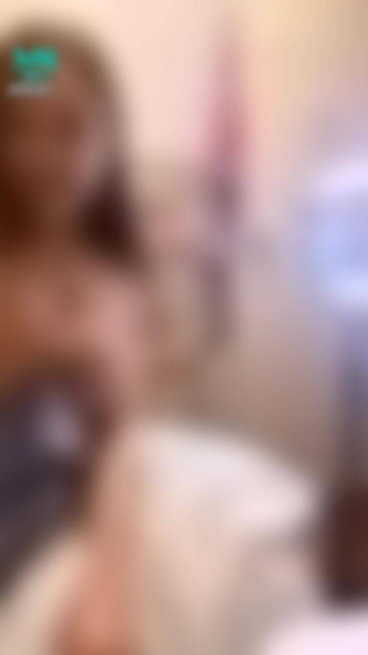  : 為了一個經常錯過的粉絲開播🥲 但「專業錯過哥」你今天又不在了，還有2000哥你去了哪？🥲