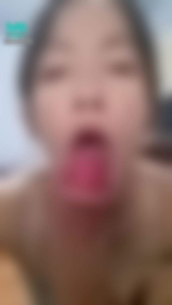  : 😘粉絲福利，今天沒能私密……就送點福利給你吧～